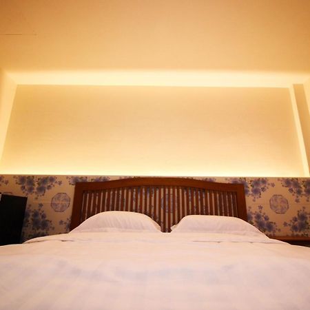 Bk Hotel Mae Sariang Exterior foto