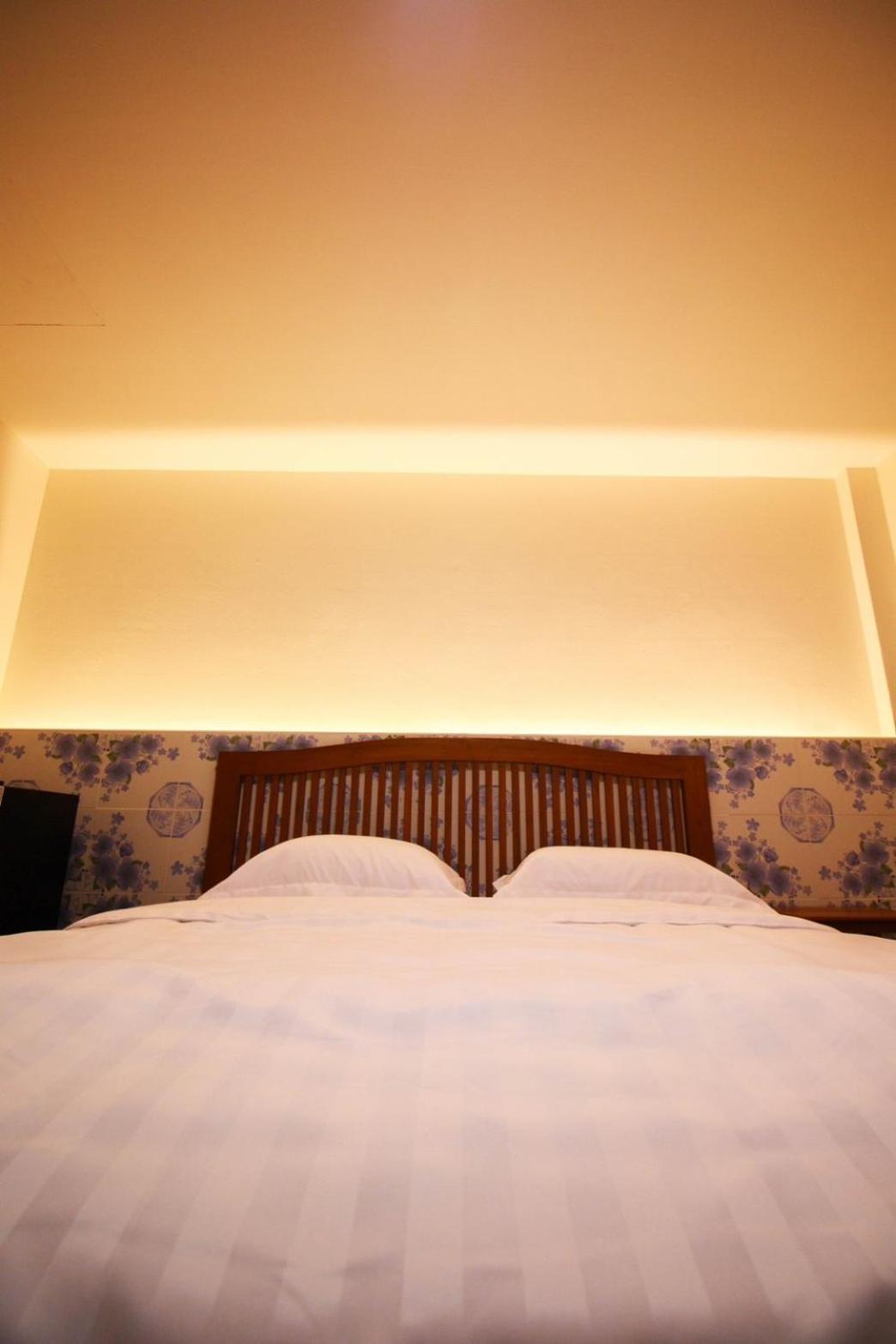 Bk Hotel Mae Sariang Exterior foto